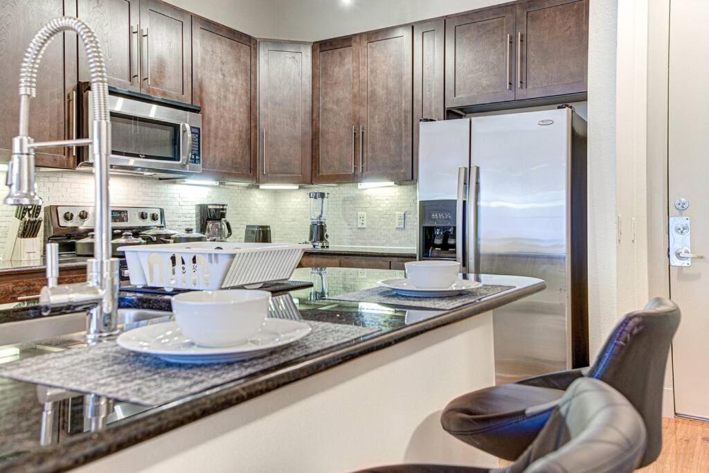 Resort-Style Pool, Gym/Garage, 1Br, Medical Center Houston Exteriör bild