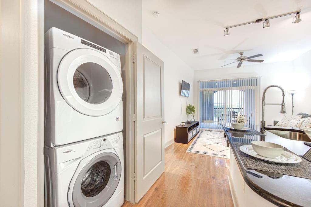 Resort-Style Pool, Gym/Garage, 1Br, Medical Center Houston Exteriör bild