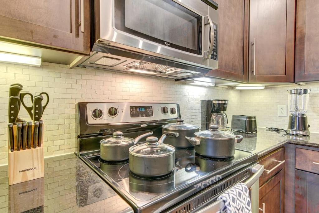 Resort-Style Pool, Gym/Garage, 1Br, Medical Center Houston Exteriör bild