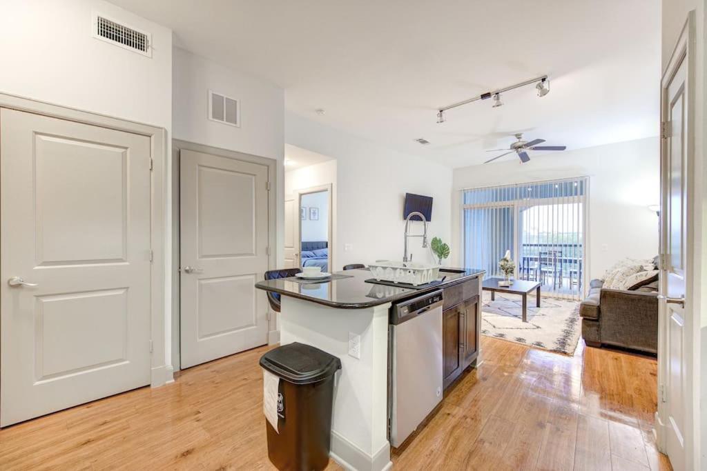 Resort-Style Pool, Gym/Garage, 1Br, Medical Center Houston Exteriör bild